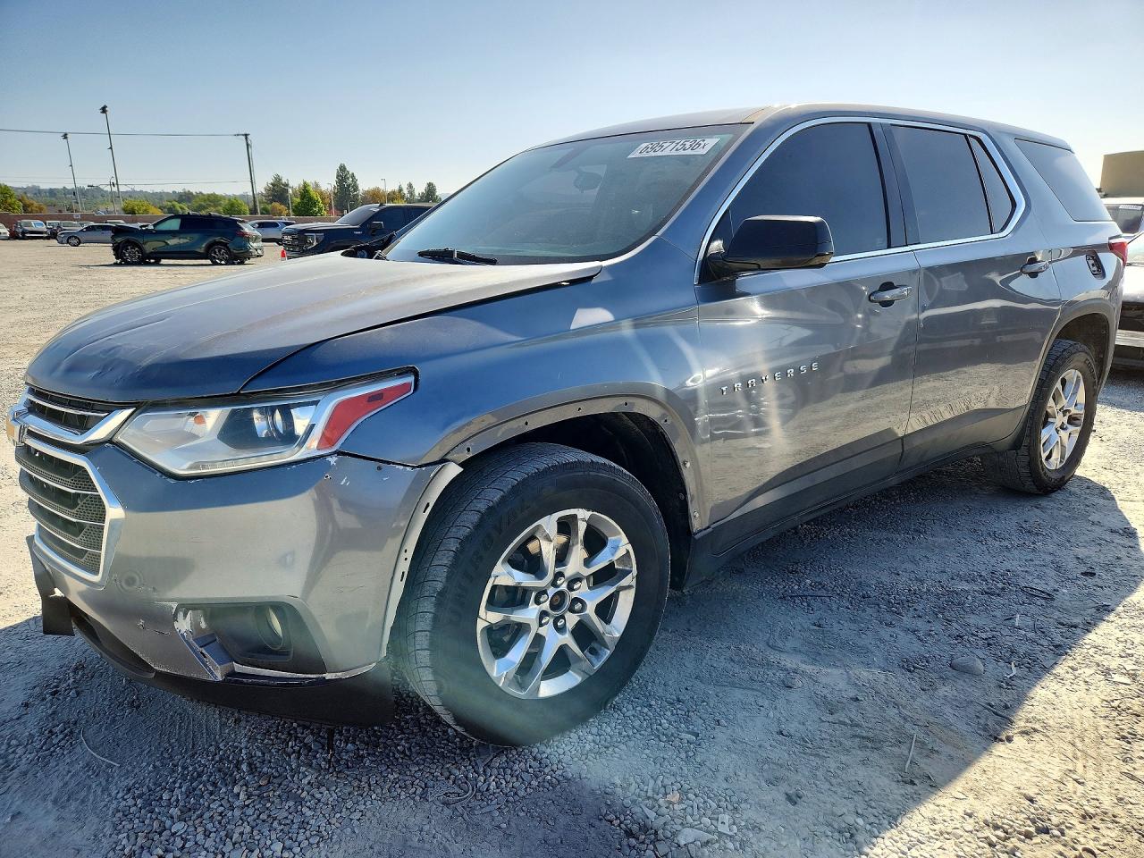 2019 CHEVROLET TRAVERSE LS — Front 3/4