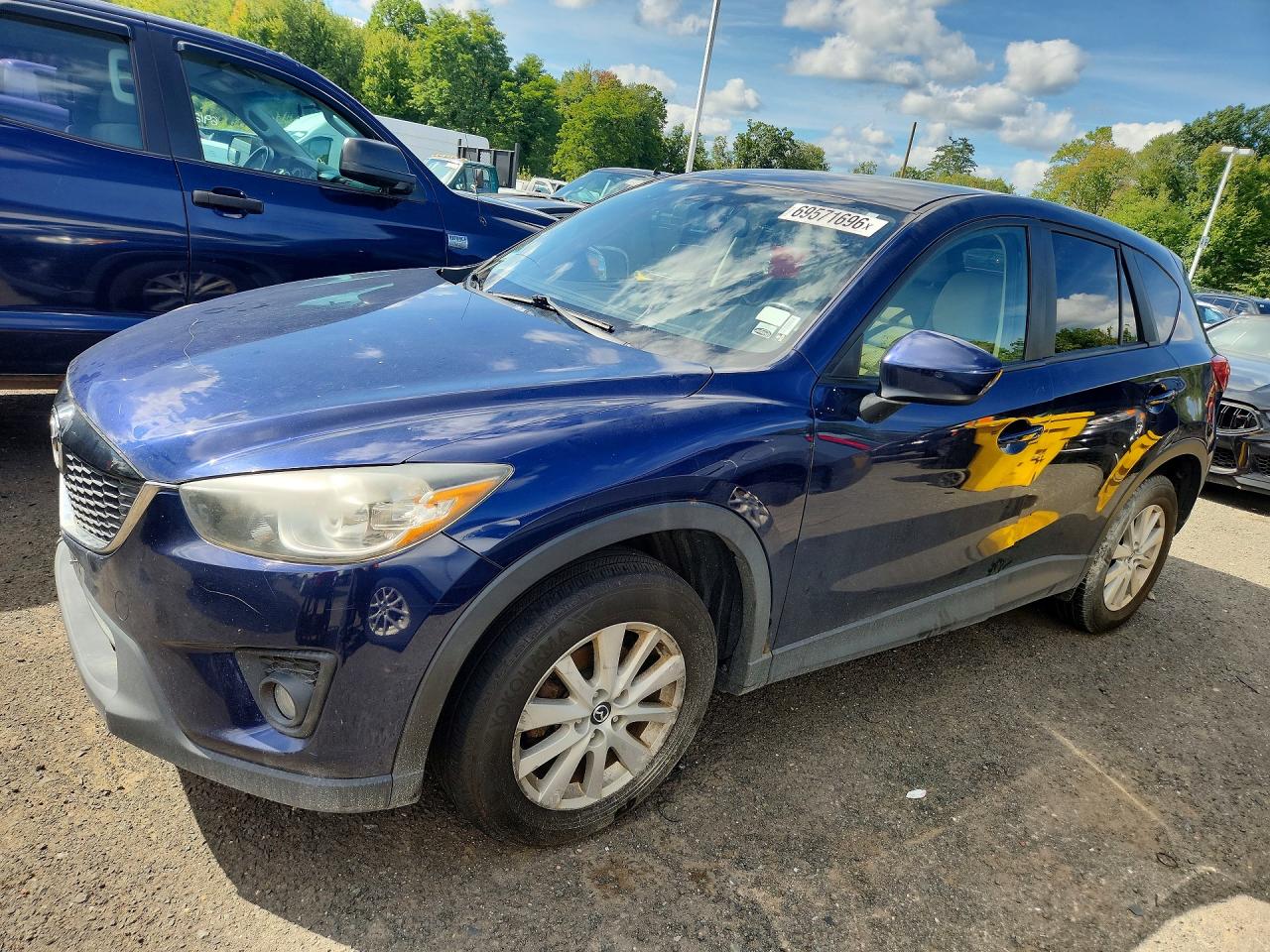 2013 MAZDA CX-5 Touring/GS — Front 3/4