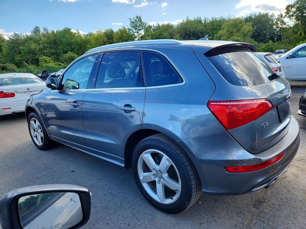 2012 AUDI Q5 Premium Plus — DSRA
