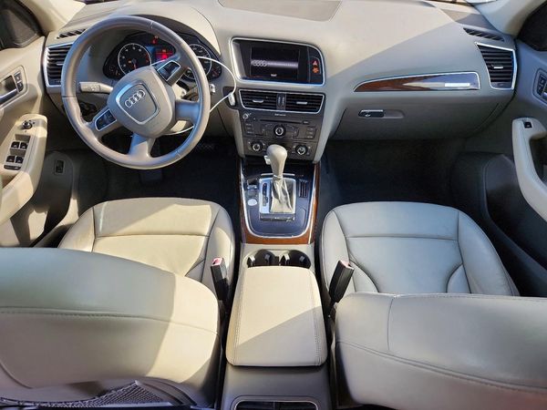 2012 AUDI Q5 Premium Plus — CKPT