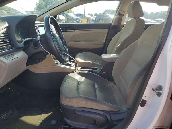 2017 HYUNDAI ELANTRA — DENT