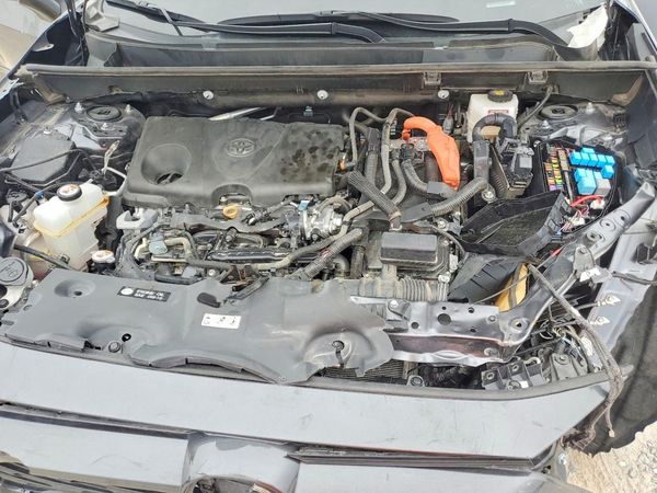 2025 TOYOTA RAV4 XSE — Engine bay