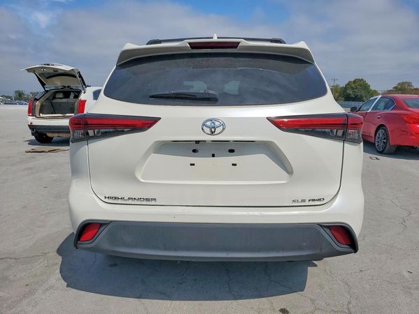 2021 TOYOTA HIGHLANDER XLE — DIRR