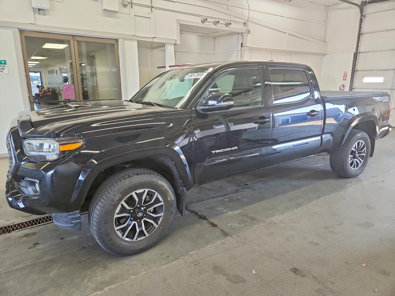 2021 TOYOTA TACOMA SR5 — Front 3/4