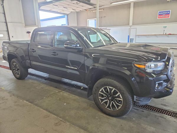 2021 TOYOTA TACOMA SR5 — Passenger 3/4