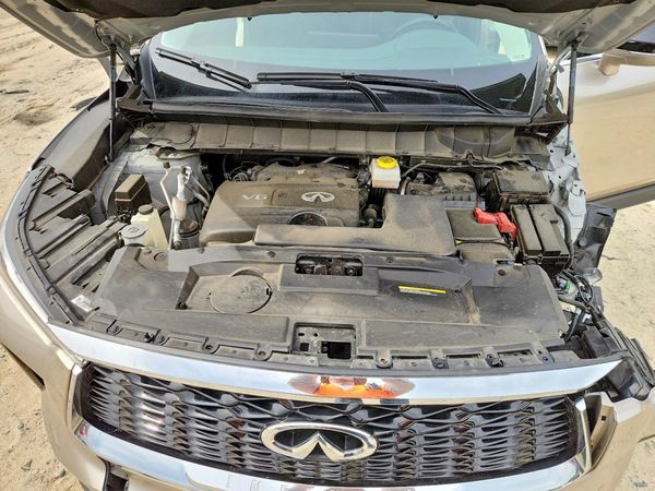 2022 INFINITI QX60 Luxe — Engine bay