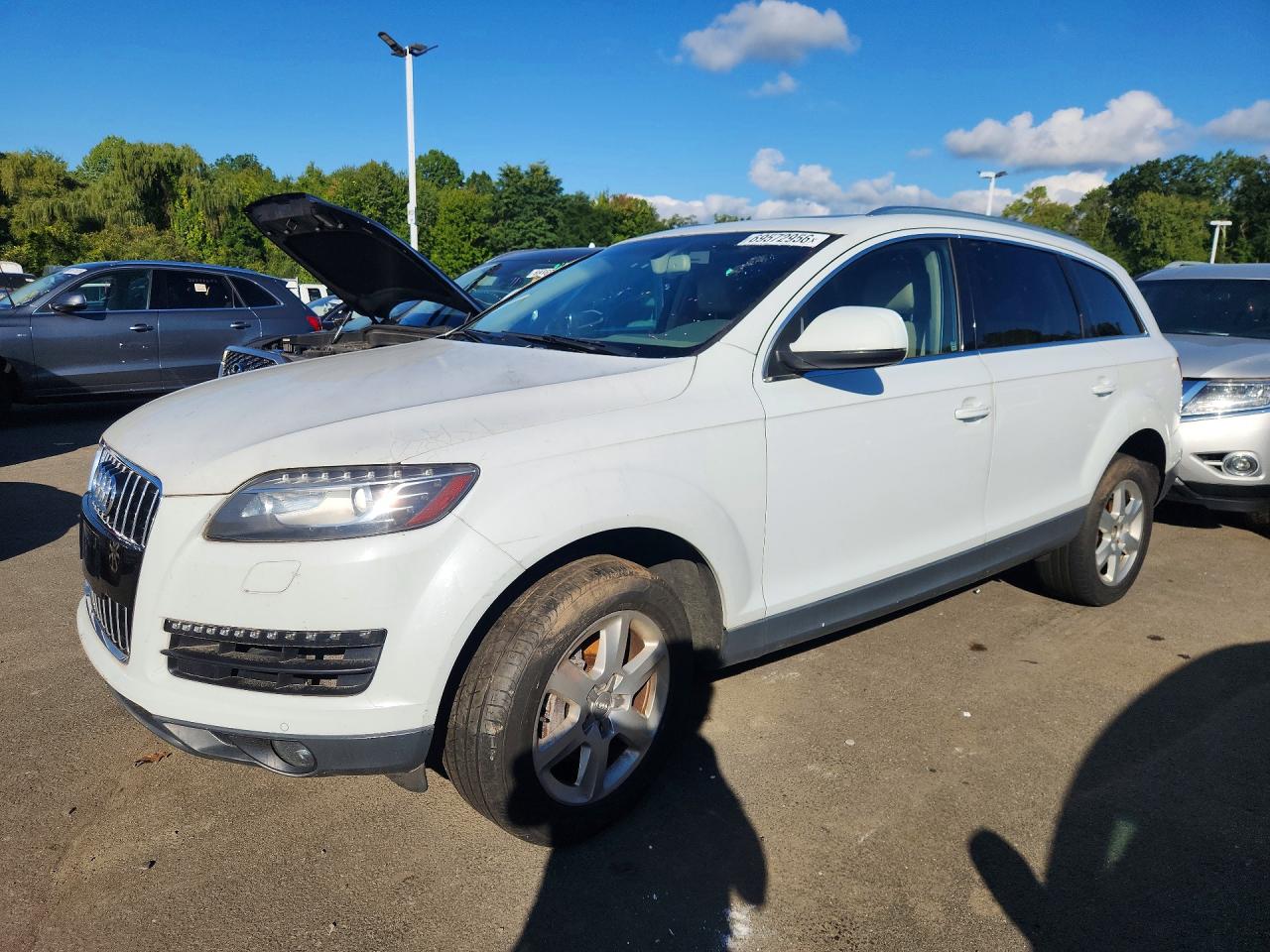2013 AUDI Q7 Premium Plus — Front 3/4
