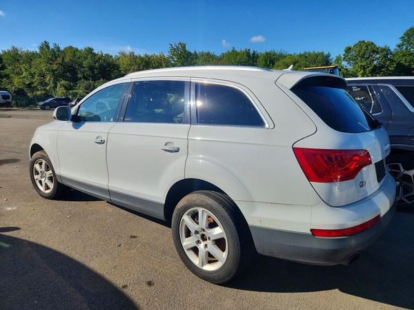 2013 AUDI Q7 Premium Plus — DSRA
