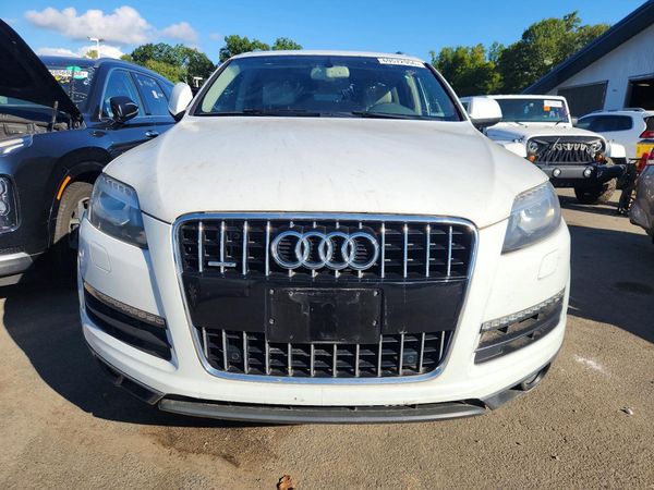 2013 AUDI Q7 Premium Plus — DIRF