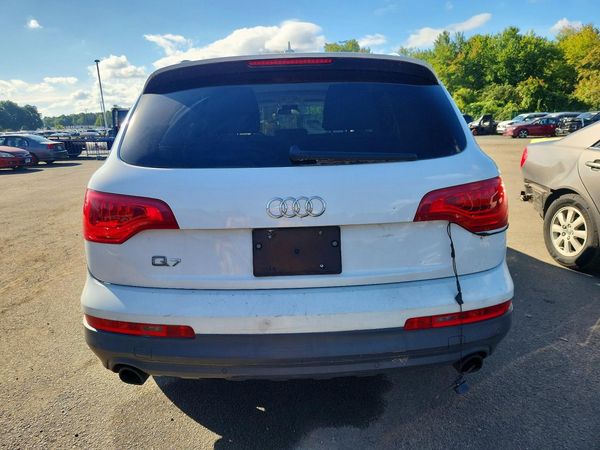 2013 AUDI Q7 Premium Plus — DIRR