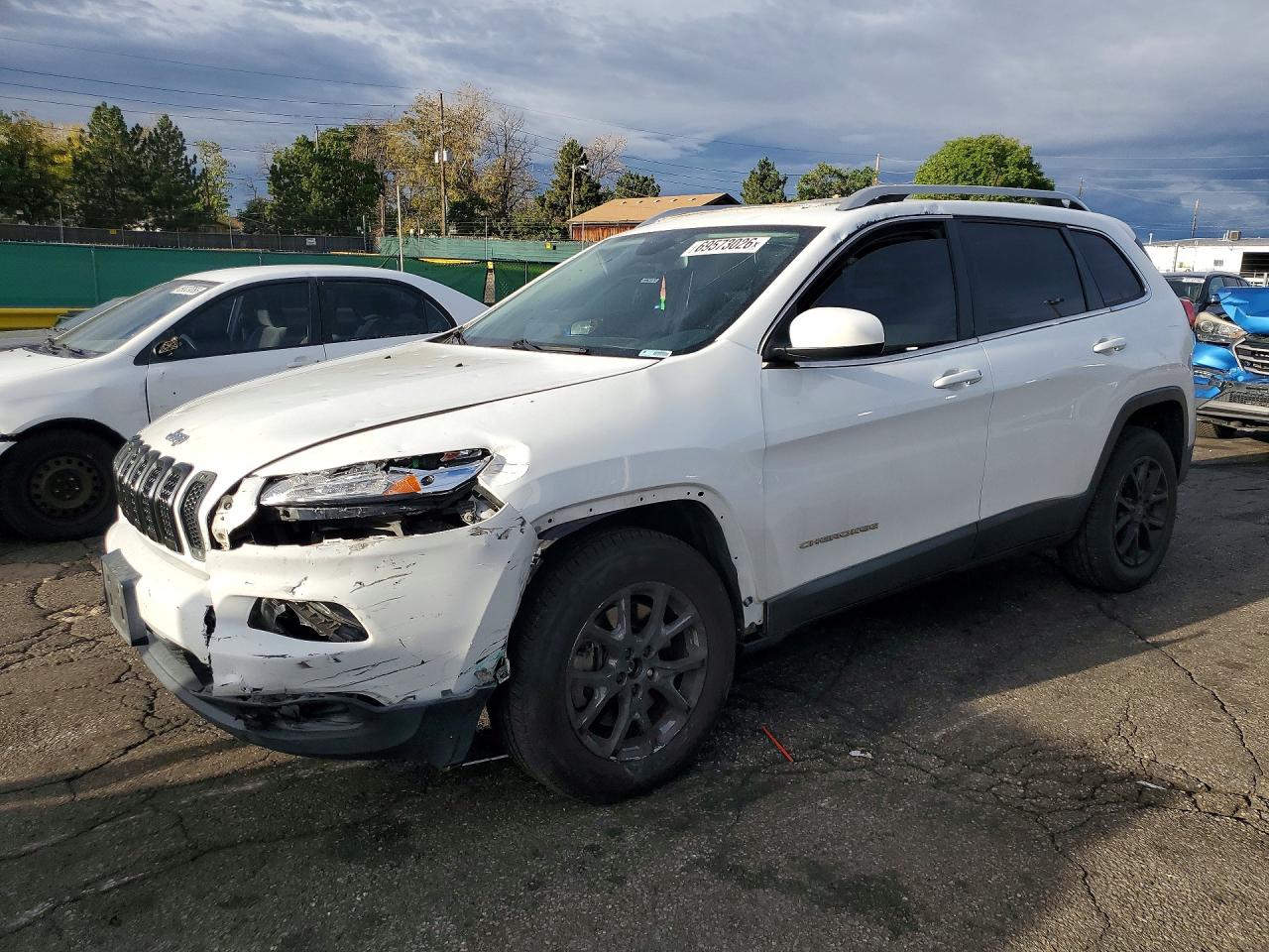 2015 JEEP CHEROKEE — Front 3/4