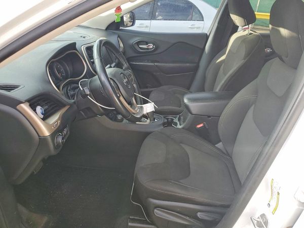 2015 JEEP CHEROKEE — DENT