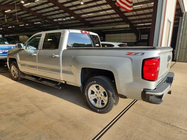 2017 CHEVROLET SILVERADO LT