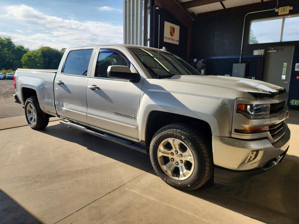 2017 CHEVROLET SILVERADO LT