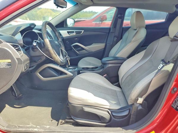 2013 HYUNDAI VELOSTER — DENT