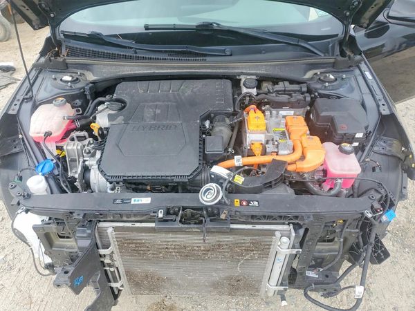 2021 HYUNDAI ELANTRA Blue — Engine bay