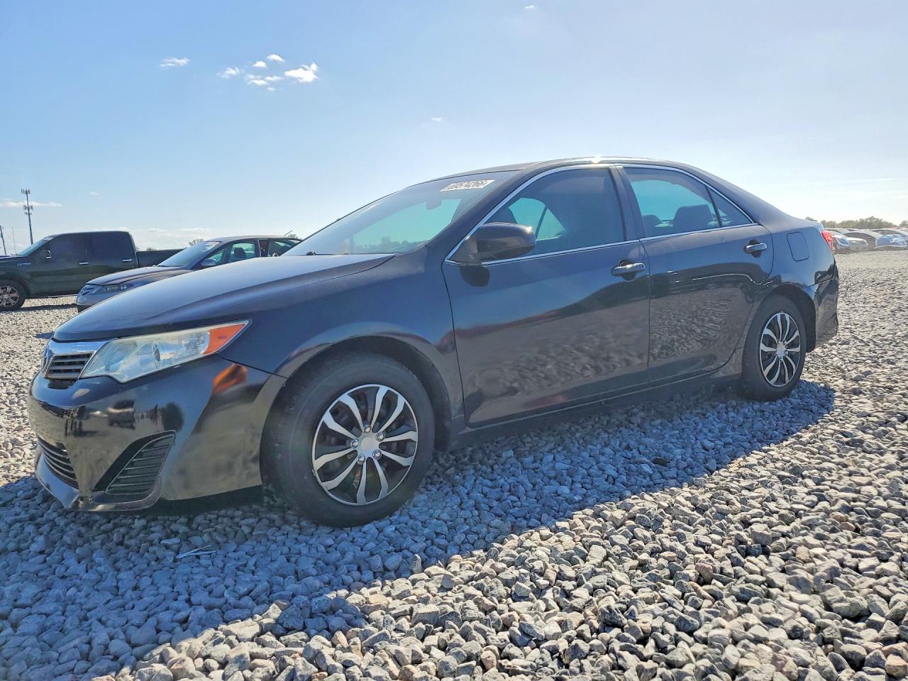 2012 TOYOTA CAMRY — Front 3/4