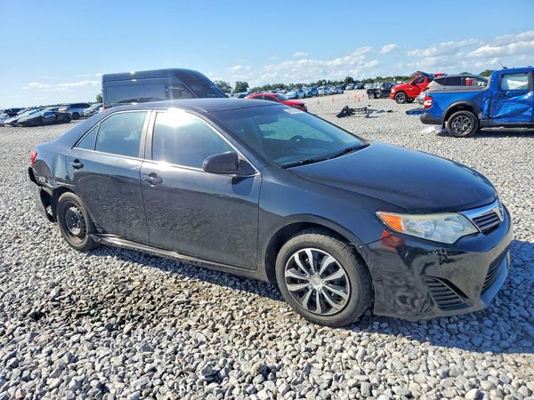 2012 TOYOTA CAMRY — Passenger 3/4