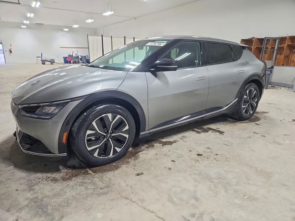 2024 KIA EV6 Light, Wind — Front 3/4