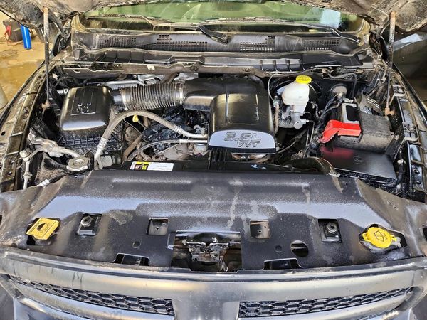 2023 RAM 1500 CLASSIC Tradesman — Engine bay