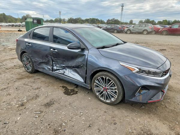 2024 KIA FORTE GT — Passenger 3/4