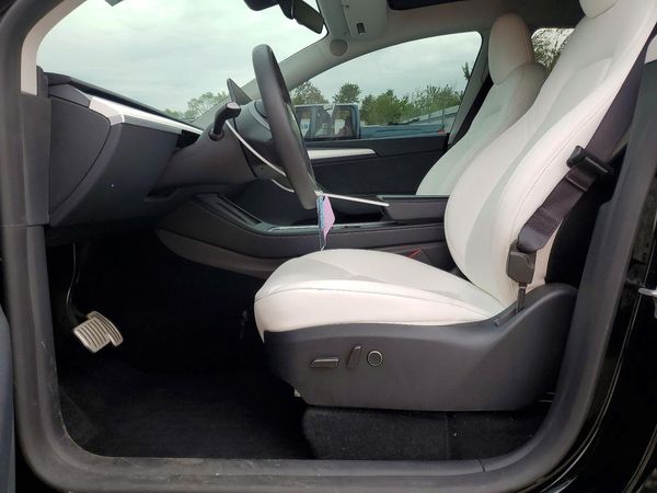 2024 TESLA MODEL Y — DENT
