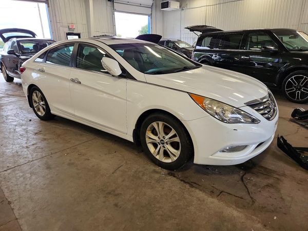 2013 HYUNDAI SONATA