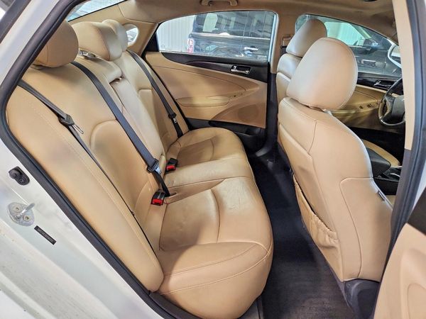 2013 HYUNDAI SONATA