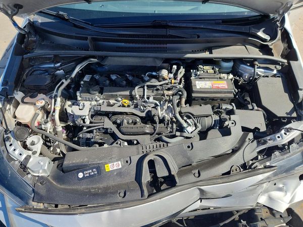 2022 TOYOTA COROLLA HA SE — Engine bay