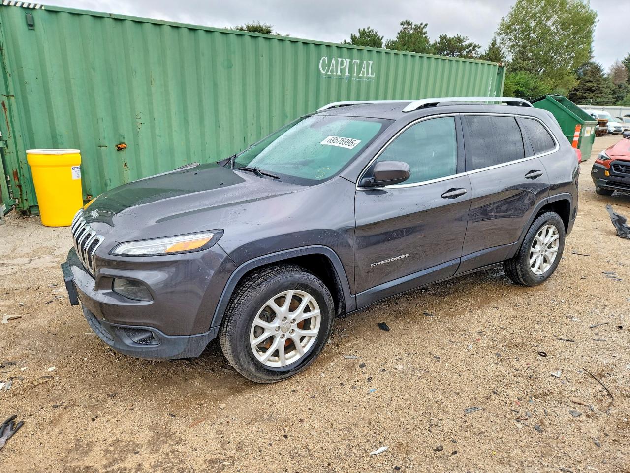 2015 JEEP CHEROKEE Latitude — Front 3/4