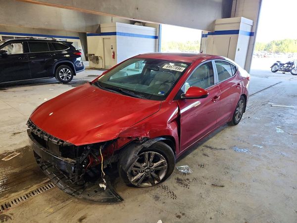 2018 HYUNDAI ELANTRA — DSFA — Front 3/4