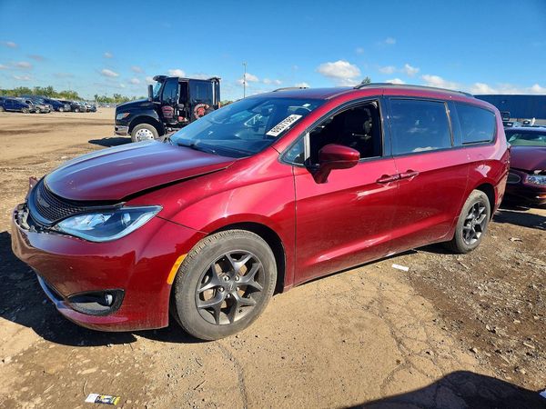2019 CHRYSLER PACIFICA — DSFA — Front 3/4