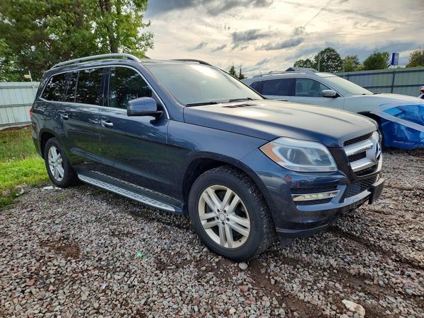 2014 MERCEDES-BENZ GL GL450 4MATIC — Passenger 3/4