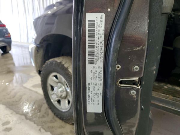 2015 RAM 2500 SLT — VINS