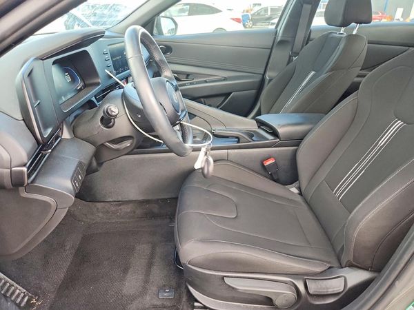 2025 HYUNDAI ELANTRA SEL Sport — DENT