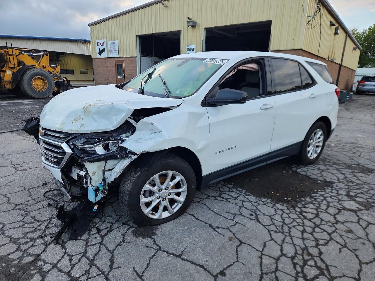 2019 CHEVROLET EQUINOX LS — Front 3/4