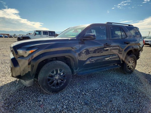 2025 TOYOTA 4RUNNER — Front 3/4