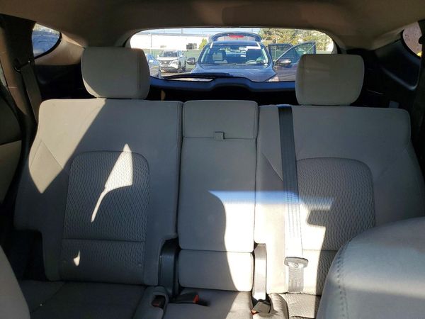 2017 HYUNDAI SANTA FE Base — SUVN