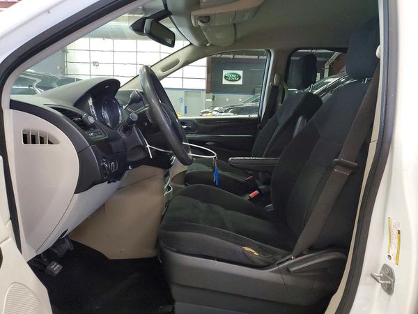 2019 DODGE GRAND CARAVAN SE — DENT