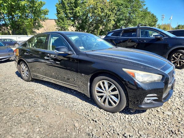 2014 INFINITI Q50 — Passenger 3/4