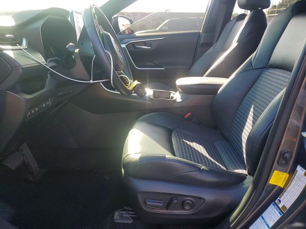 2020 TOYOTA RAV4 XSE HV — DENT