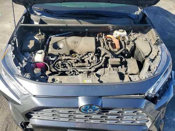 2020 TOYOTA RAV4 XSE HV — Engine bay