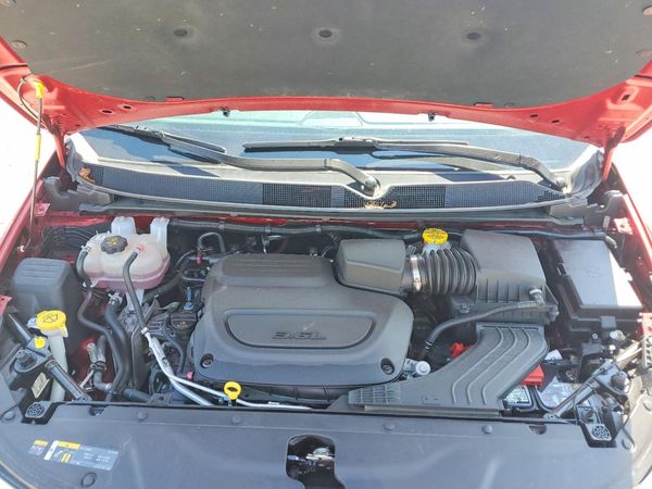2025 CHRYSLER PACIFICA — Engine bay