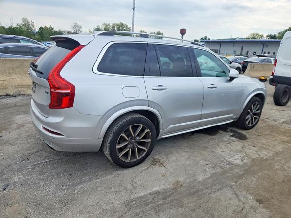 2019 VOLVO XC90 Momentum — PSRA