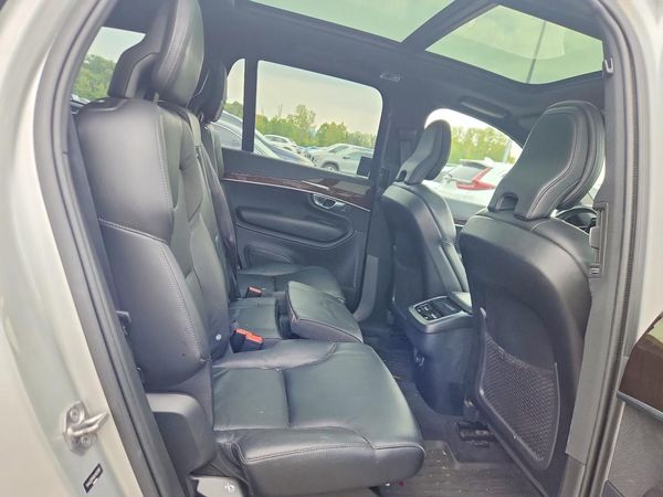 2019 VOLVO XC90 Momentum — PSRS