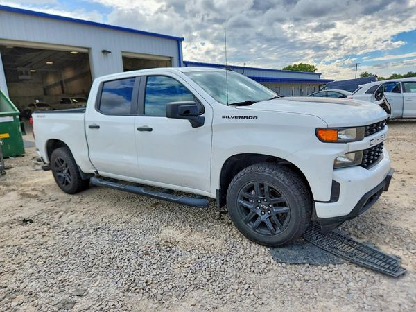2021 CHEVROLET SILVERADO Custom — Passenger 3/4