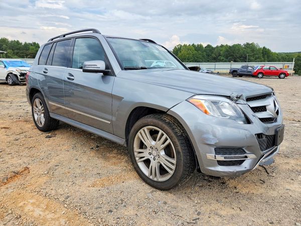 2015 MERCEDES-BENZ GLK — Passenger 3/4