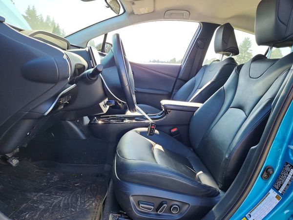2017 TOYOTA PRIUS Three/Four/Four Adv — DENT