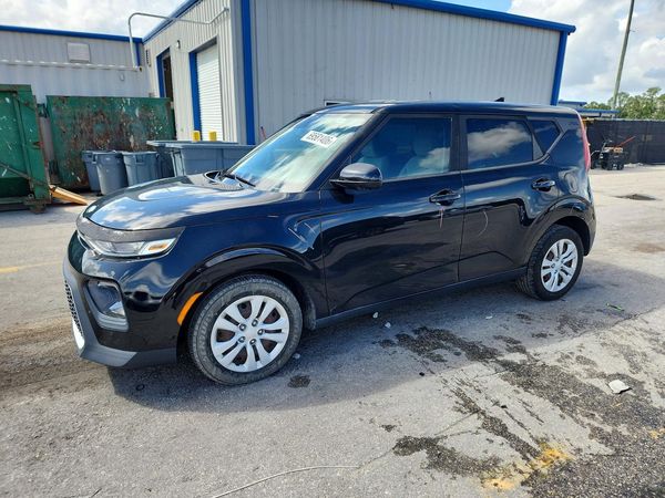 2020 KIA SOUL LX, S, X-Line — Front 3/4