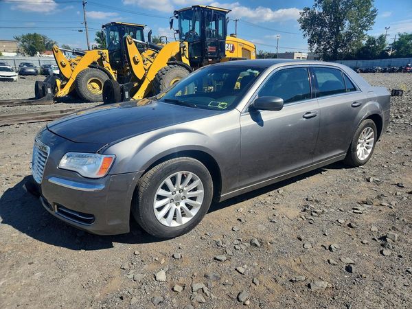 2012 CHRYSLER 300 — DSFA — Front 3/4